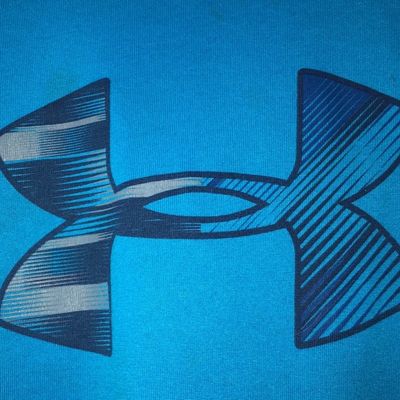 Boys Under Armour Shirt👊🔥 - Picture 2 of 8